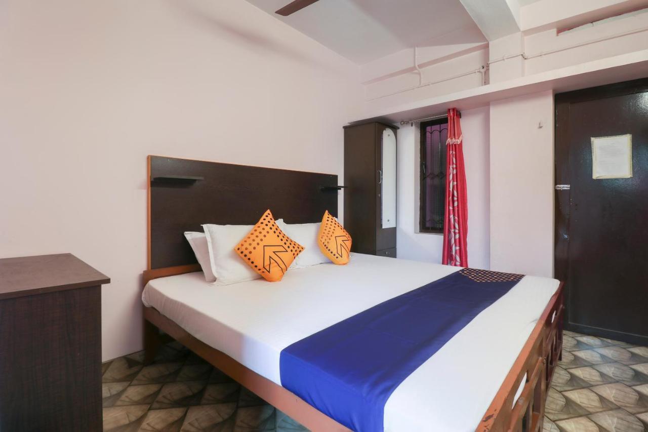 Hotel Spot On 26688 Jacob'S Residency Narakal Exterior foto